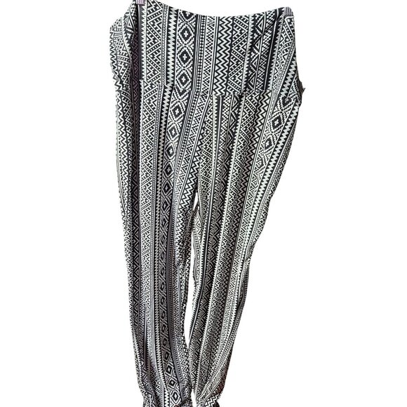 Bobbie Brooks Womens Plus Size Black & White Geometric Print Pants 2X - Picture 3 of 4